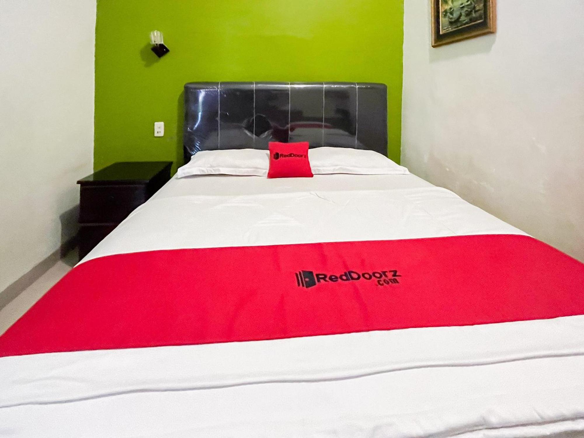 Reddoorz Near Pantai Pandan Sibolga 2 Hotel Halangan Екстериор снимка